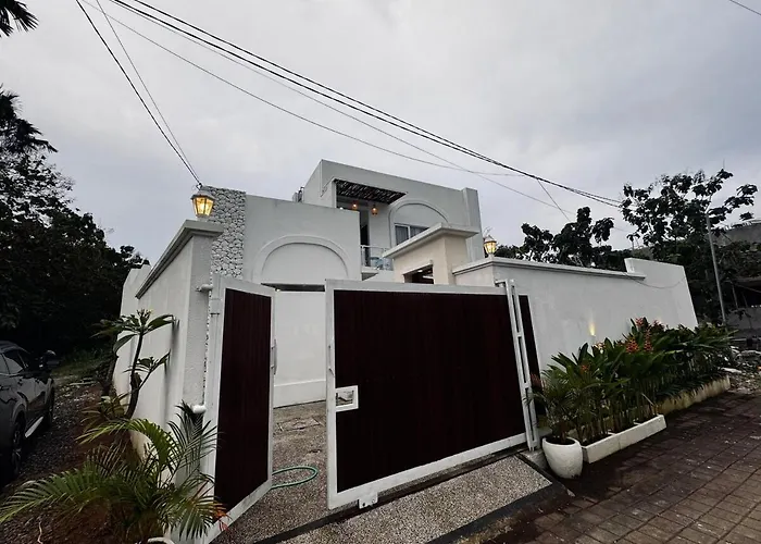 In Ungasan, Shankara * Uluwatu